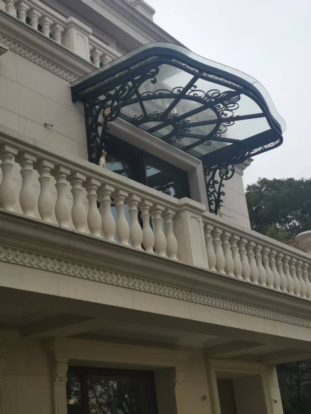 室外阳台栏杆，室内楼梯，大门，雨棚，围墙栏杆