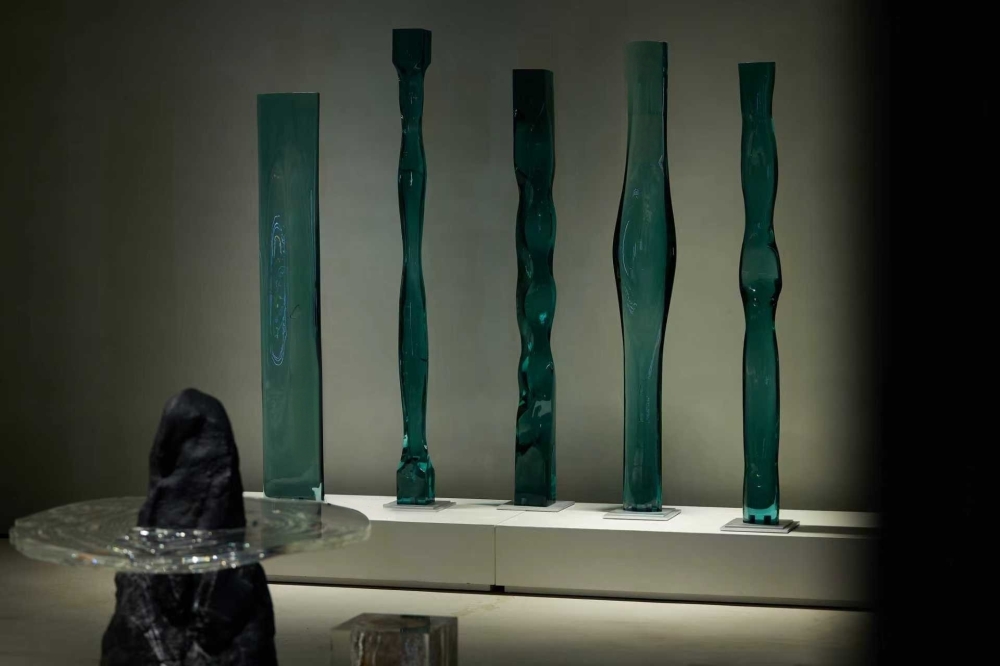 流晶  瀑布