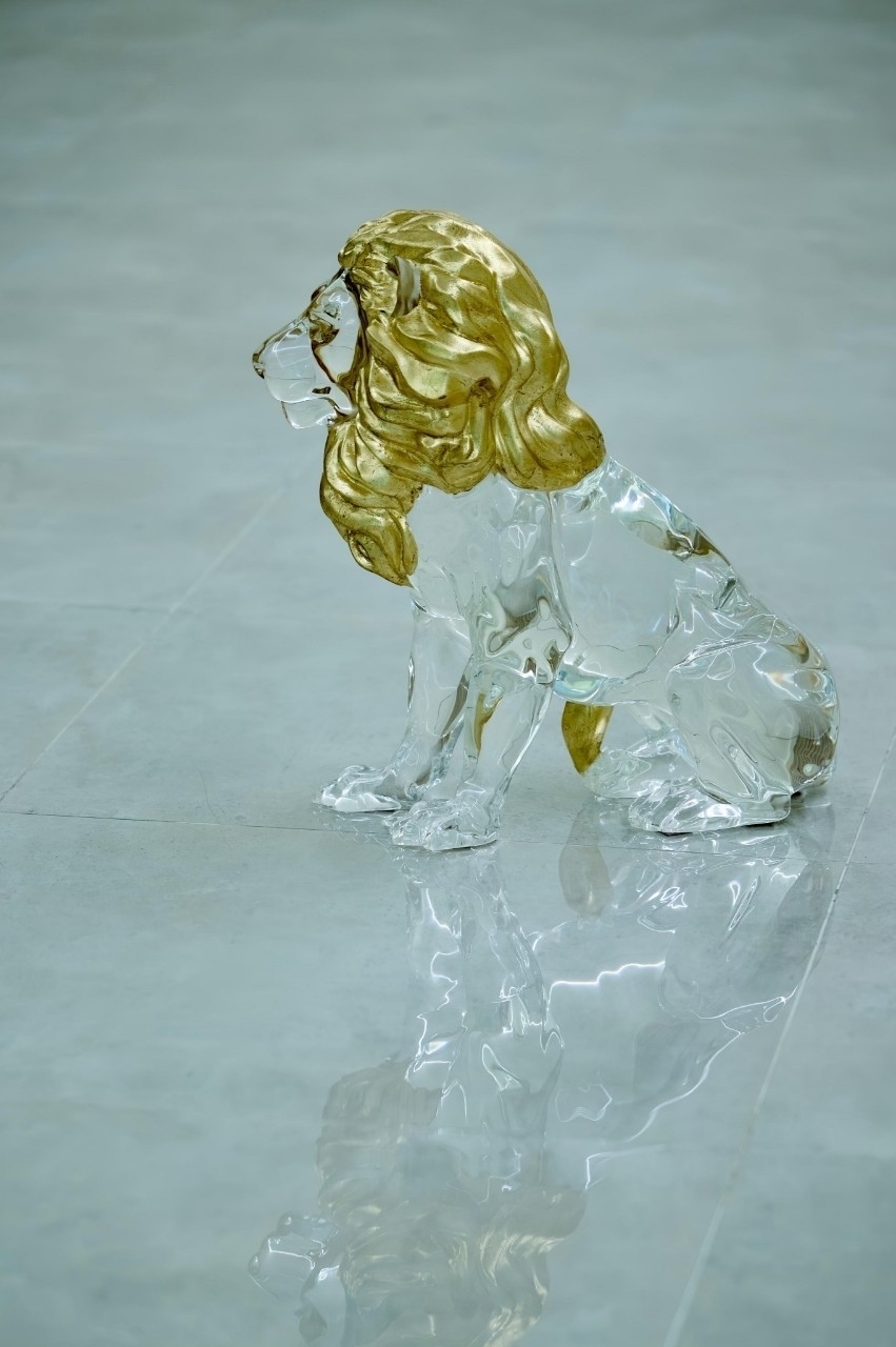 流晶 坐狮