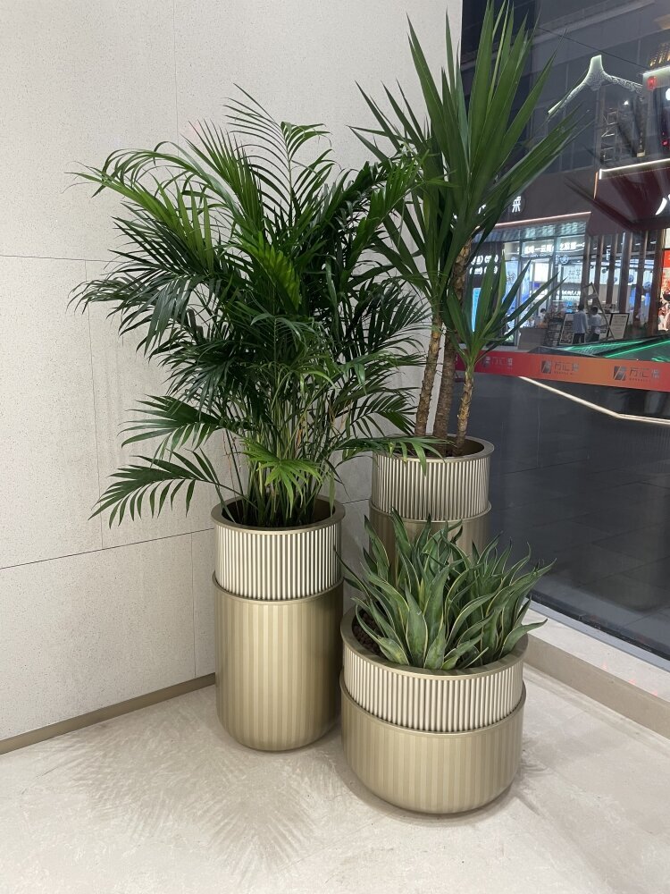 耶利雅  金属花缸