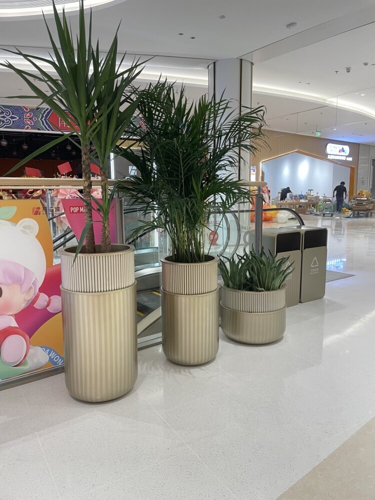 耶利雅  金属花缸